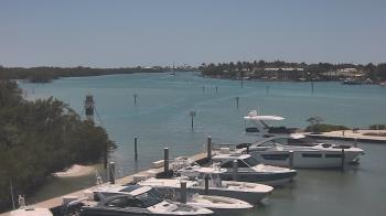 Weather camera view of Hamilton Harbor Yacht Club.