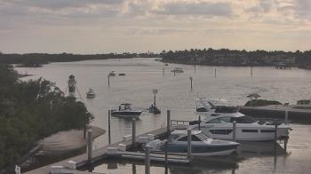 Weather camera view of Hamilton Harbor Yacht Club.