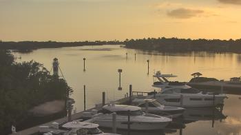 Weather camera view of Hamilton Harbor Yacht Club.