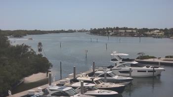 Weather camera view of Hamilton Harbor Yacht Club.