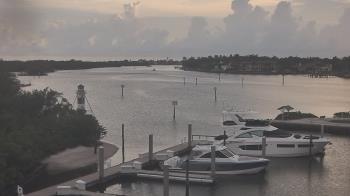 Weather camera view of Hamilton Harbor Yacht Club.
