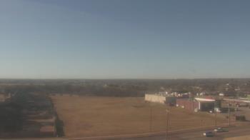 Weather camera view of Norman Regional Moore.