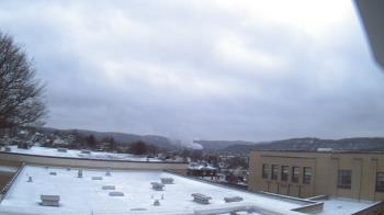 Weather camera view of Roy A Hunt Elementary School.