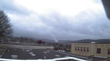 Weather camera view of Roy A Hunt Elementary School.