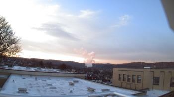 Weather camera view of Roy A Hunt Elementary School.