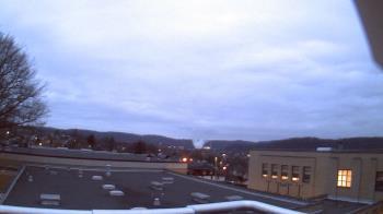 Weather camera view of Roy A Hunt Elementary School.