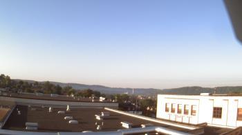 Weather camera view of Roy A Hunt Elementary School.