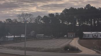 Weather camera view of Overshot NC.