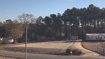 Weather camera view of Overshot NC.