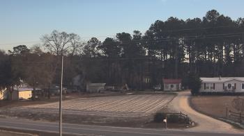 Weather camera view of Overshot NC.