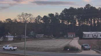 Weather camera view of Overshot NC.