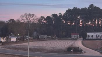 Weather camera view of Overshot NC.