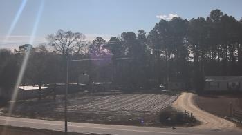 Weather camera view of Overshot NC.