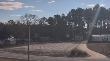 Weather camera view of Overshot NC.