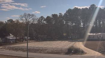 Weather camera view of Overshot NC.