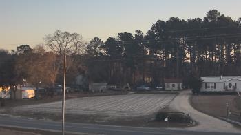 Weather camera view of Overshot NC.