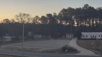 Weather camera view of Overshot NC.