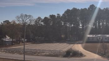 Weather camera view of Overshot NC.