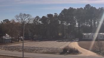 Weather camera view of Overshot NC.