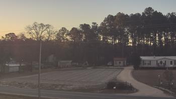 Weather camera view of Overshot NC.