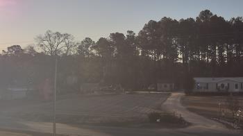 Weather camera view of Overshot NC.