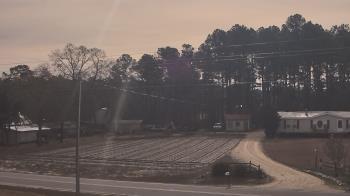 Weather camera view of Overshot NC.