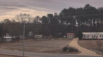 Weather camera view of Overshot NC.