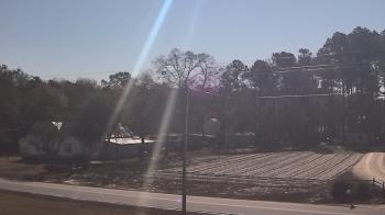 Weather camera view of Overshot NC.