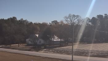 Weather camera view of Overshot NC.