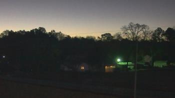 Weather camera view of Overshot NC.