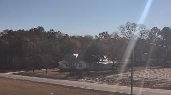 Weather camera view of Overshot NC.