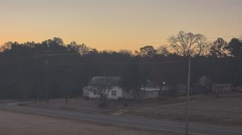 Weather camera view of Overshot NC.