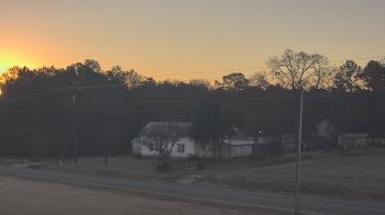 Weather camera view of Overshot NC.