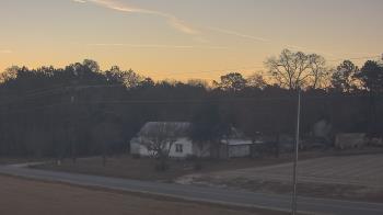 Weather camera view of Overshot NC.