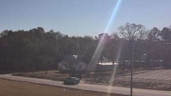 Weather camera view of Overshot NC.