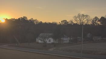 Weather camera view of Overshot NC.