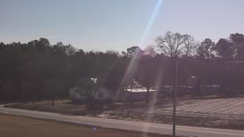 Weather camera view of Overshot NC.