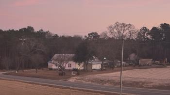 Weather camera view of Overshot NC.