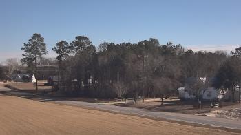 Weather camera view of Overshot NC.