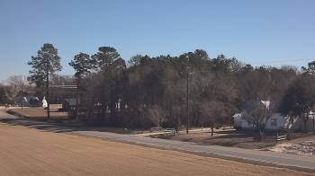 Weather camera view of Overshot NC.