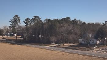 Weather camera view of Overshot NC.