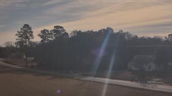 Weather camera view of Overshot NC.