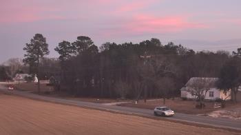 Weather camera view of Overshot NC.