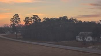 Weather camera view of Overshot NC.