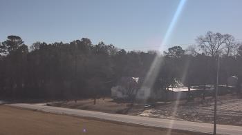 Weather camera view of Overshot NC.