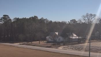 Weather camera view of Overshot NC.