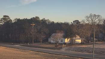 Weather camera view of Overshot NC.