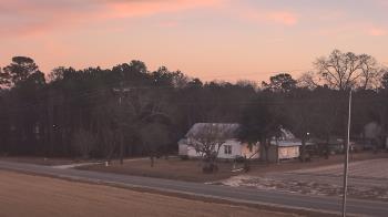 Weather camera view of Overshot NC.