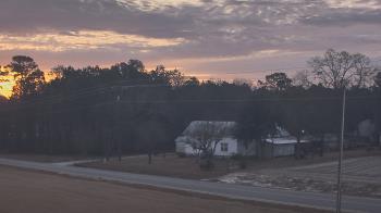 Weather camera view of Overshot NC.