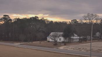 Weather camera view of Overshot NC.